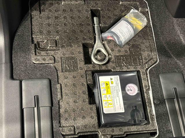 タント カスタムＸ　ＬＥＤオートライト　パワースライドドアウェルカムオープン機能　オート電動格納式ドアミラー　助手席ロングスライド　助手席イージークローザー　アルミホイール　キーフリーシステム（33枚目）