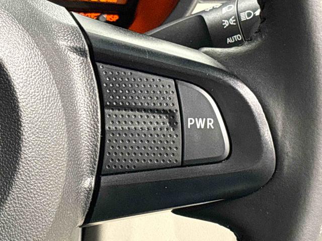 �c�������������؂�ւ��X�e�A�����O�X�C�b�`�i�c�����W�ő��s���X�C�b�`���n�m�ɂ���ƁA�G���W����]�����グ�X���[�Y�ȉ����ƌy���ȑ��肪�ł��܂��j