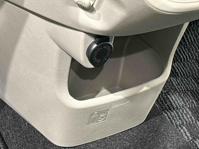 �����Ɏ��o���A���܂��鑽�ʂȎ��[���t���Ă܂��i�C���p�l���A�|�P�b�g�j