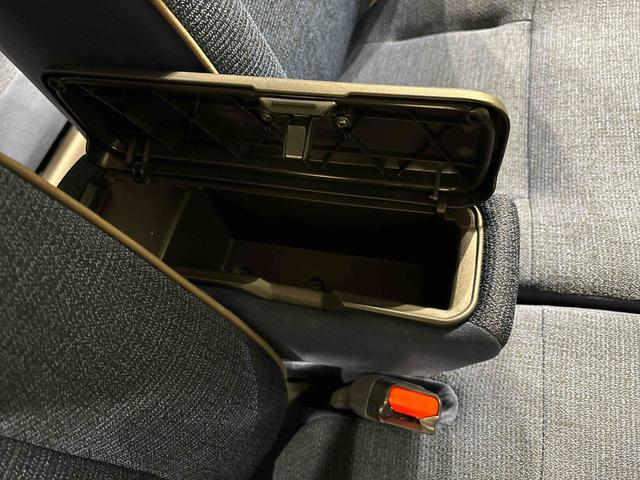 ムーヴキャンバス セオリーＧ　カーナビ　バックカメラ付き　ＬＥＤオートライト・フォグランプ　電動パーキングブレーキ　プッシュボタンスタート　セキュリティアラーム　バックカメラ　両側パワースライドドアウエルカムオープン機能　オート電動格納式ドアミラー（30枚目）