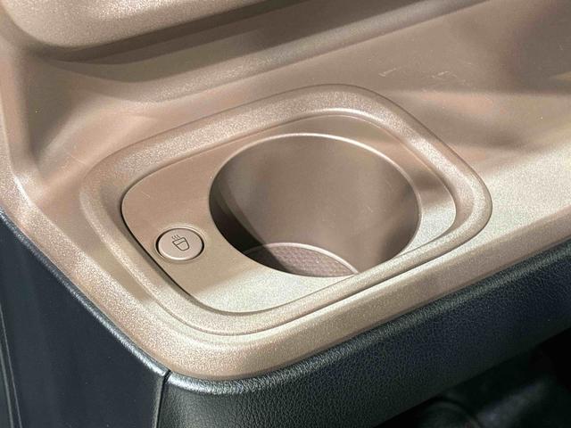 ムーヴキャンバス セオリーＧ　カーナビ　バックカメラ付き　ＬＥＤオートライト・フォグランプ　電動パーキングブレーキ　プッシュボタンスタート　セキュリティアラーム　バックカメラ　両側パワースライドドアウエルカムオープン機能　オート電動格納式ドアミラー（31枚目）