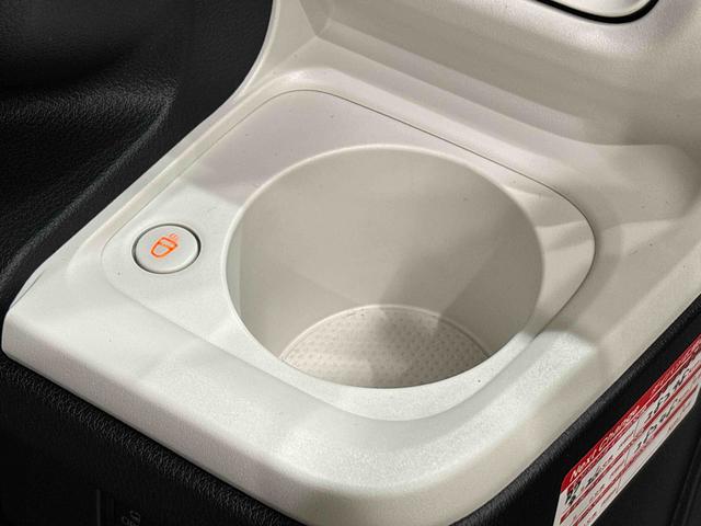 ムーヴキャンバス ストライプスＧターボ　カーナビ　バックモニター　キーフリー　電動パーキングブレーキ　後席両側パワースライドドア　運転席・助手席シートヒーター　ＬＥＤヘッドライト・フォグランプ　オートライト　サイドエアバッグ　アイドリングストップ機能（26枚目）