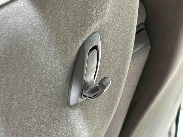 ムーヴキャンバス Ｘメイクアップリミテッド　ＳＡＩＩＩ　ナビ　パノラマモニター　ドラレコ　ハロゲンライト　ＬＥＤフォグランプ　置き楽ボックス　オートライト　プッシュボタンスタート　セキュリティアラーム　パノラマモニター対応カメラ　両側パワースライドドア（40枚目）