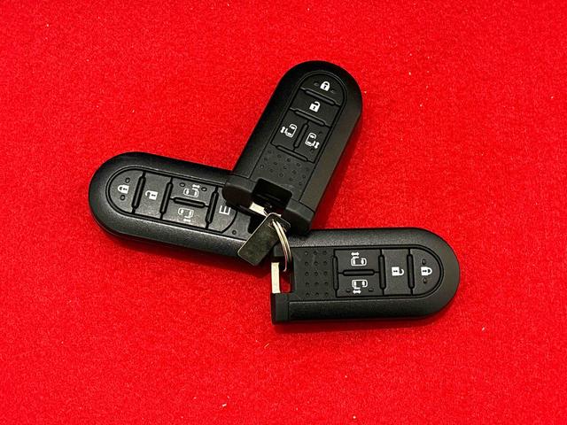 ムーヴキャンバス Ｘメイクアップリミテッド　ＳＡＩＩＩ　ナビ　パノラマモニター　ドラレコ　ハロゲンライト　ＬＥＤフォグランプ　置き楽ボックス　オートライト　プッシュボタンスタート　セキュリティアラーム　パノラマモニター対応カメラ　両側パワースライドドア（54枚目）