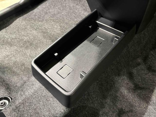 ミライース Ｘ　リミテッドＳＡＩＩＩ　ＬＥＤヘッドランプ　セキュリティアラーム　コーナーセンサー　１４インチフルホイールキャップ　キーレスエントリー　電動格納式ドアミラー　ショツピングフック　マニュアルエアコン（26枚目）