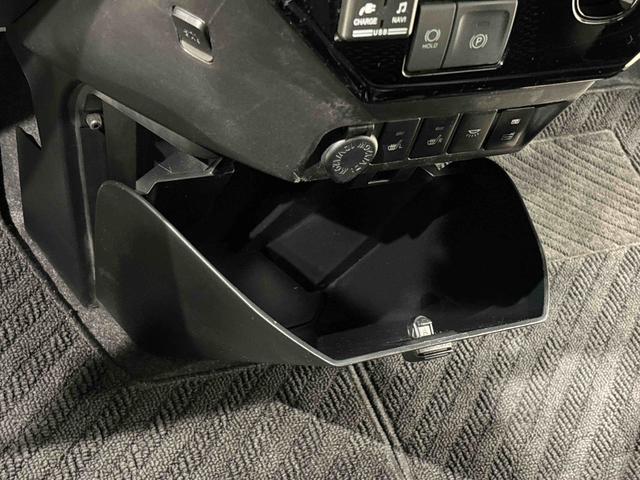 �E�����̃C���p�l�Z���^�[��^�{�b�N�X���t���Ă܂�