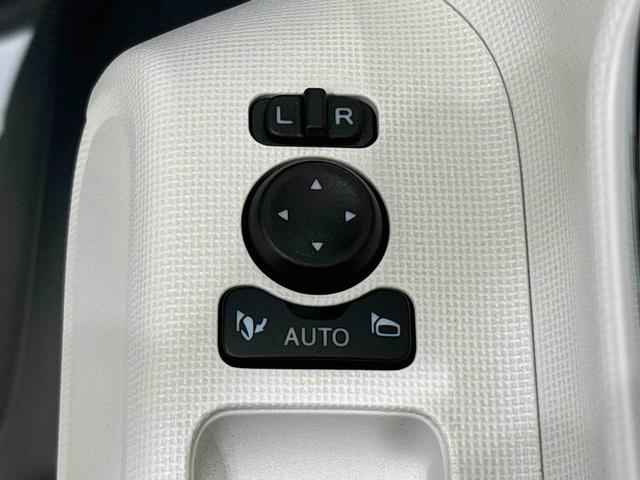 ムーヴキャンバス ストライプスＧ　ＬＥＤオートライト・フォグランプ　電動パーキングブレーキ　プッシュボタンスタート　セキュリティアラーム　バックカメラ　両側パワースライドドアウエルカムオープン機能　オート電動格納式ドアミラー（25枚目）