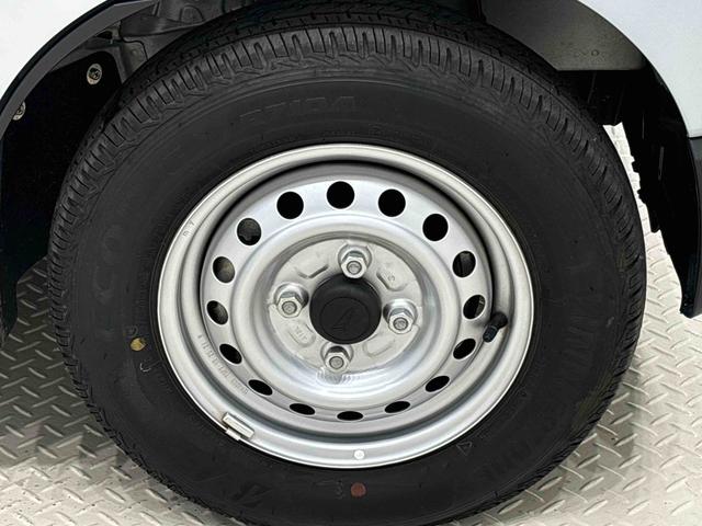 ハイゼットカーゴ ＤＸ　　納車前点検整備あり／メーカー保証あり（保障継承）　ＬＥＤヘッドランプ　トップシェイドガラス　コーナーセンサー　オーバーヘッドシェルフ　フロントドアパワーウインドウ　キーレスエントリー　ＡＭ／ＦＭラジオ　テンパータイヤ　スチールホイール（45枚目）