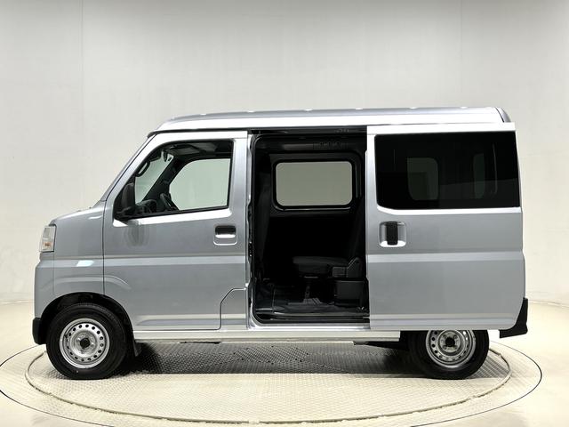 ハイゼットカーゴ ＤＸ　キーレスエントリー　マニュアルエアコン　運転席・助手席パワーウインドウ　オートライト　ハンド式サイドブレーキ　ハロゲンヘッドライト　アイドリングストップ機能　　　テンパータイヤ（8枚目）