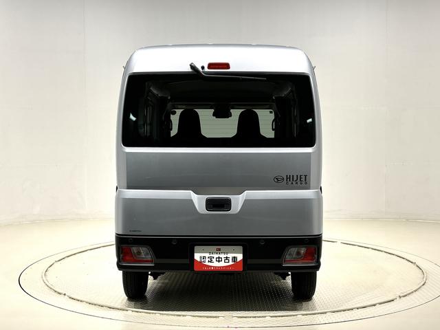 ハイゼットカーゴ ＤＸ　キーレスエントリー　マニュアルエアコン　運転席・助手席パワーウインドウ　オートライト　ハンド式サイドブレーキ　ハロゲンヘッドライト　アイドリングストップ機能　　　テンパータイヤ（9枚目）