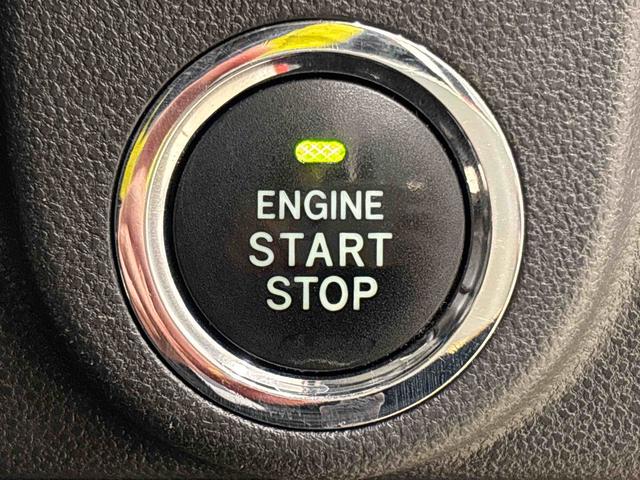 �G���W���n���̓v�b�V���X�^�[�g�Ŋy�X���d�q�J�[�h�L�[���g�т��Ă���΁A�u���[�L�𓥂݂Ȃ���{�^�������������ŁA�G���W���̎n�����X�}�[�g�ɍs���܂���