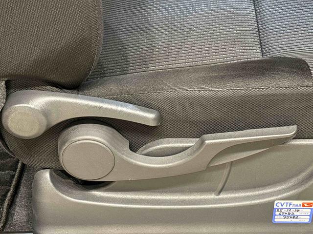 �^�]��̑̊i�ɍ��킹�ăA�W���X�^�u���V�����_�[�x���g�A���J�[�ŃV�[�g�x���g�𒲐��A�X�ɂ͉^�]�Ȃ̍��ʂ̍����������ł���V�[�g���t�^�[���t���Ă܂�