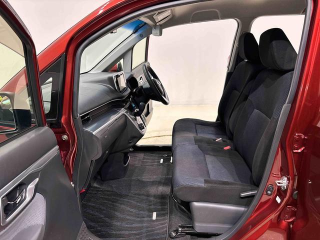 �t�����g�͑̂ւ̃t�B�b�g���ƃz�[���h���𗼗����������̍����t�@�u���b�N�̃x���`�V�[�g�^�C�v�B