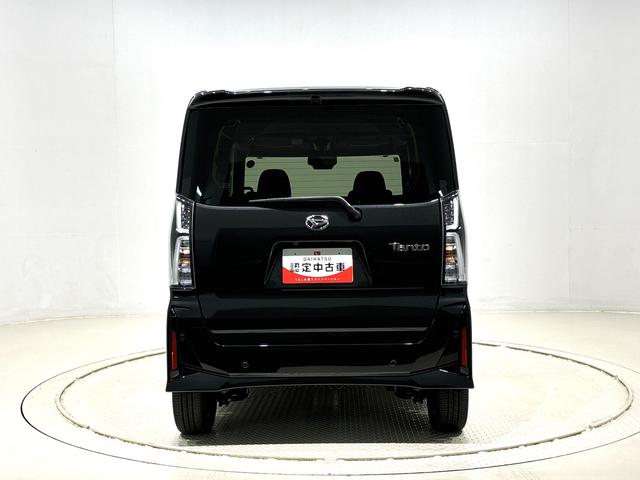 タント カスタムＲＳ　バックモニター対応カメラ　シートヒーター　ＬＥＤオートライト　パワースライドドアウェルカムオープン機能　電動パーキングブレーキ　運転席助手席シートヒーター　アルミホイール　キーフリーシステム　　オート電動格納式ドアミラー（9枚目）