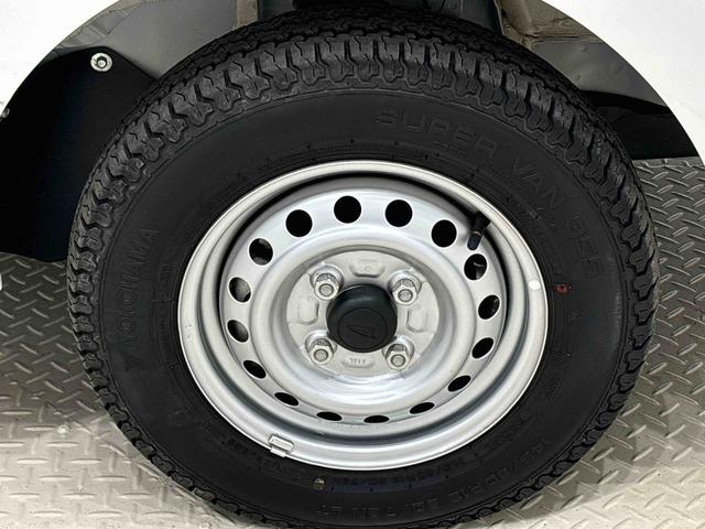 �ݕ��Ԑ�p�􏃐��P�Q�C���`�X�`�[���z�C�[�������S�̃t�����g�f�B�X�N�u���[�L