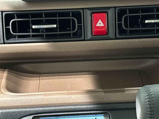 ムーヴキャンバス セオリーＧ　バックモニター対応　電動パーキングブレーキ　ＬＥＤオートライト・フォグランプ　電動パーキングブレーキ　プッシュボタンスタート　セキュリティアラーム　バックカメラ　両側パワースライドドアウエルカムオープン機能　オート電動格納式ドアミラー（16枚目）