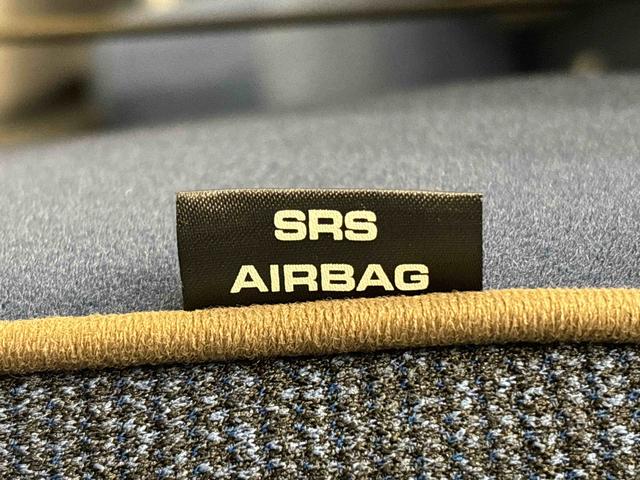 ムーヴキャンバス セオリーＧ　バックモニター対応　電動パーキングブレーキ　ＬＥＤオートライト・フォグランプ　電動パーキングブレーキ　プッシュボタンスタート　セキュリティアラーム　バックカメラ　両側パワースライドドアウエルカムオープン機能　オート電動格納式ドアミラー（29枚目）