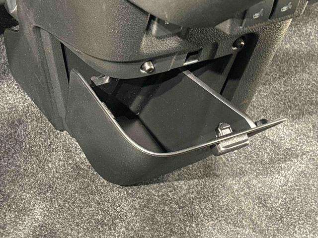 ムーヴキャンバス セオリーＧ　バックモニター対応　電動パーキングブレーキ　ＬＥＤオートライト・フォグランプ　電動パーキングブレーキ　プッシュボタンスタート　セキュリティアラーム　バックカメラ　両側パワースライドドアウエルカムオープン機能　オート電動格納式ドアミラー（32枚目）