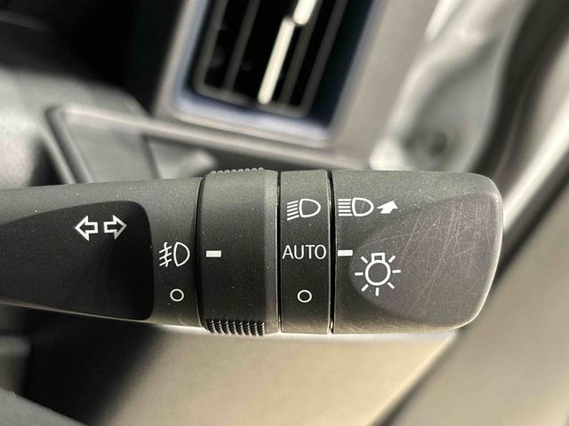 タント カスタムＲＳ　バックモニター対応　電動パーキングブレーキ　ＬＥＤオートライト　パワースライドドアウェルカムオープン機能　オート電動格納式ドアミラー　助手席ロングスライド　助手席イージークローザー　アルミホイール　キーフリーシステム（23枚目）