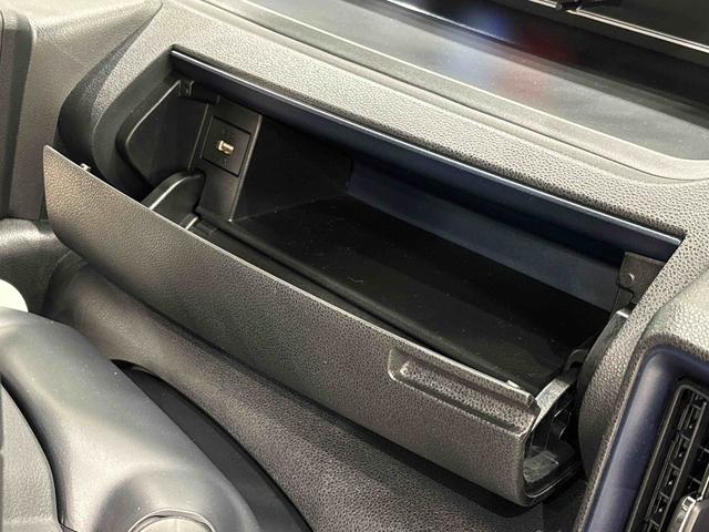 タント カスタムＲＳ　バックモニター対応　電動パーキングブレーキ　ＬＥＤオートライト　パワースライドドアウェルカムオープン機能　オート電動格納式ドアミラー　助手席ロングスライド　助手席イージークローザー　アルミホイール　キーフリーシステム（26枚目）