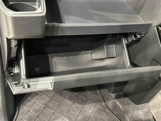 タント カスタムＲＳ　バックモニター対応　電動パーキングブレーキ　ＬＥＤオートライト　パワースライドドアウェルカムオープン機能　オート電動格納式ドアミラー　助手席ロングスライド　助手席イージークローザー　アルミホイール　キーフリーシステム（32枚目）