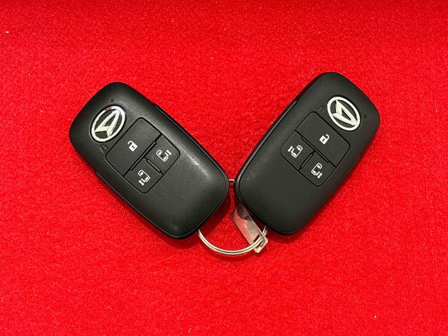 タント カスタムＲＳ　バックモニター対応　電動パーキングブレーキ　ＬＥＤオートライト　パワースライドドアウェルカムオープン機能　オート電動格納式ドアミラー　助手席ロングスライド　助手席イージークローザー　アルミホイール　キーフリーシステム（51枚目）