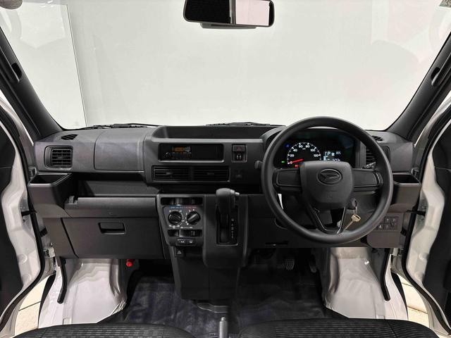 ハイゼットカーゴ ＤＸ　ハロゲンヘッドランプ　トップシェイドガラス　荷室ランプ　コーナーセンサー　ＡＭ・ＦＭラジオ　テンパータイヤ（10枚目）