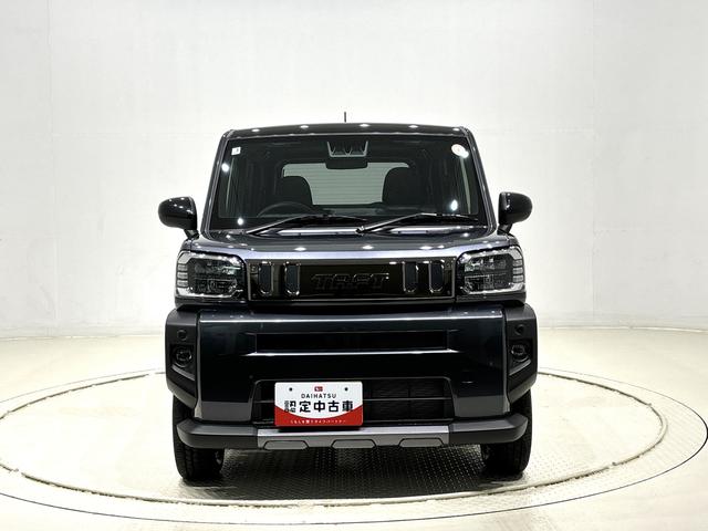 タフト Ｇ　ダーククロムベンチャー　バックモニター　シートヒーター　スカイフィールトップ　クロムパック　メッキパック　シルバーアンダーガーニッシュ　インテリアアクセント　ＬＥＤオートライト＆フォグランプ　電動パーキングブレーキ　バックカメラ　アルミホイール（6枚目）