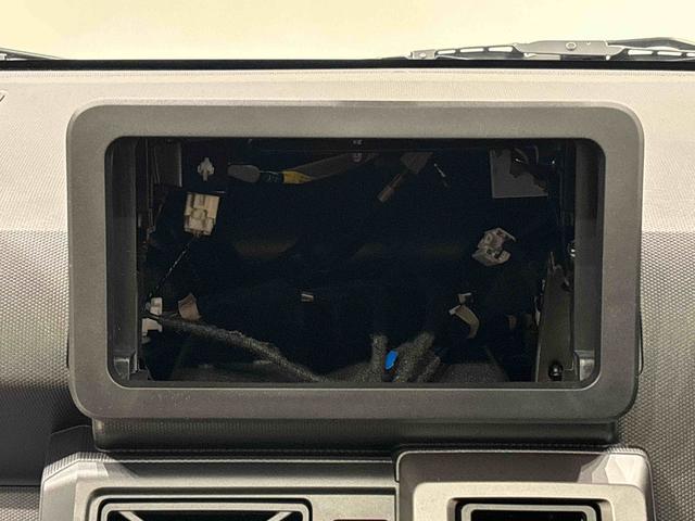 タフト Ｇ　ダーククロムベンチャー　バックモニター　シートヒーター　スカイフィールトップ　クロムパック　メッキパック　シルバーアンダーガーニッシュ　インテリアアクセント　ＬＥＤオートライト＆フォグランプ　電動パーキングブレーキ　バックカメラ　アルミホイール（16枚目）