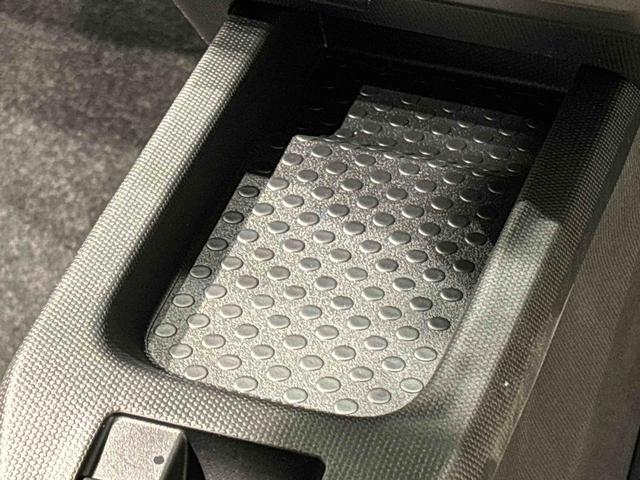 タフト Ｇ　ダーククロムベンチャー　バックモニター　シートヒーター　スカイフィールトップ　クロムパック　メッキパック　シルバーアンダーガーニッシュ　インテリアアクセント　ＬＥＤオートライト＆フォグランプ　電動パーキングブレーキ　バックカメラ　アルミホイール（19枚目）