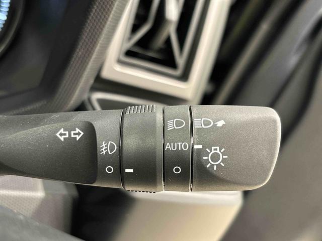 タフト Ｇ　ダーククロムベンチャー　バックモニター　シートヒーター　スカイフィールトップ　クロムパック　メッキパック　シルバーアンダーガーニッシュ　インテリアアクセント　ＬＥＤオートライト＆フォグランプ　電動パーキングブレーキ　バックカメラ　アルミホイール（24枚目）