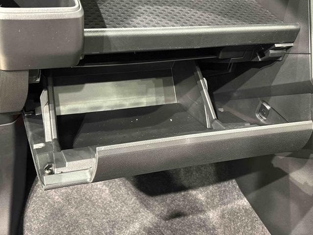 タフト Ｇ　ダーククロムベンチャー　バックモニター　シートヒーター　スカイフィールトップ　クロムパック　メッキパック　シルバーアンダーガーニッシュ　インテリアアクセント　ＬＥＤオートライト＆フォグランプ　電動パーキングブレーキ　バックカメラ　アルミホイール（32枚目）