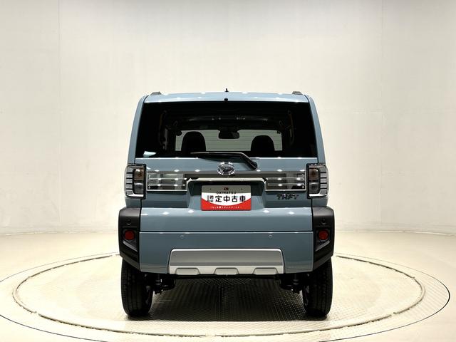 タフト Ｇターボ　クロムベンチャー　全車速追従機能付ＡＣＣ　純正ナビ装着用アップグレードパック　本革巻ステアリングホイール　電動パーキングブレーキ　オートブレーキホールド機能　運転席・助手席シートヒーター　運転席シートリフター　チルトステアリング（9枚目）