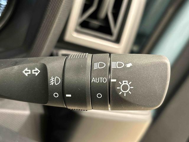 タフト Ｇターボ　クロムベンチャー　全車速追従機能付ＡＣＣ　純正ナビ装着用アップグレードパック　本革巻ステアリングホイール　電動パーキングブレーキ　オートブレーキホールド機能　運転席・助手席シートヒーター　運転席シートリフター　チルトステアリング（24枚目）