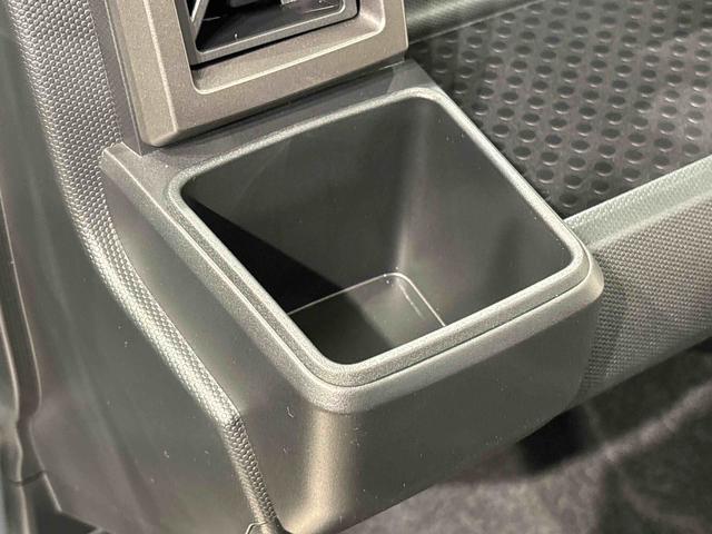 タフト Ｇターボ　クロムベンチャー　全車速追従機能付ＡＣＣ　純正ナビ装着用アップグレードパック　本革巻ステアリングホイール　電動パーキングブレーキ　オートブレーキホールド機能　運転席・助手席シートヒーター　運転席シートリフター　チルトステアリング（31枚目）