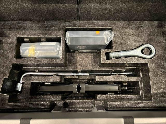 タフト Ｇターボ　クロムベンチャー　全車速追従機能付ＡＣＣ　純正ナビ装着用アップグレードパック　本革巻ステアリングホイール　電動パーキングブレーキ　オートブレーキホールド機能　運転席・助手席シートヒーター　運転席シートリフター　チルトステアリング（39枚目）