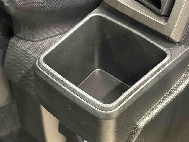 タフト Gターボ クロムベンチャー バックモニター シートヒーター スカイフィールトップ クロムパック メッキパック シルバーアンダーガーニッシュ インテリアアクセント LEDオートハイビーム&フォグランプ 電動パーキングブレーキ バックカメラ アルミホイール(26枚目)