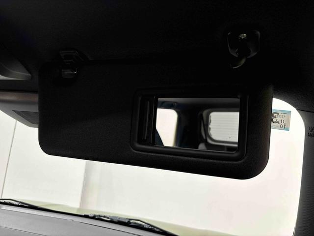 タフト Gターボ クロムベンチャー バックモニター シートヒーター スカイフィールトップ クロムパック メッキパック シルバーアンダーガーニッシュ インテリアアクセント LEDオートハイビーム&フォグランプ 電動パーキングブレーキ バックカメラ アルミホイール(27枚目)