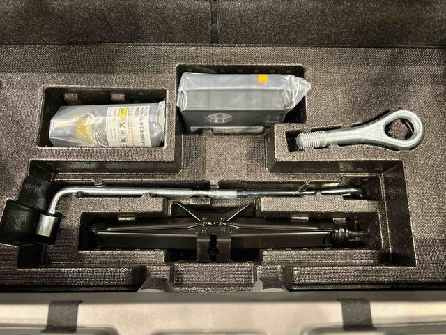 タフト Gターボ クロムベンチャー バックモニター シートヒーター スカイフィールトップ クロムパック メッキパック シルバーアンダーガーニッシュ インテリアアクセント LEDオートハイビーム&フォグランプ 電動パーキングブレーキ バックカメラ アルミホイール(39枚目)