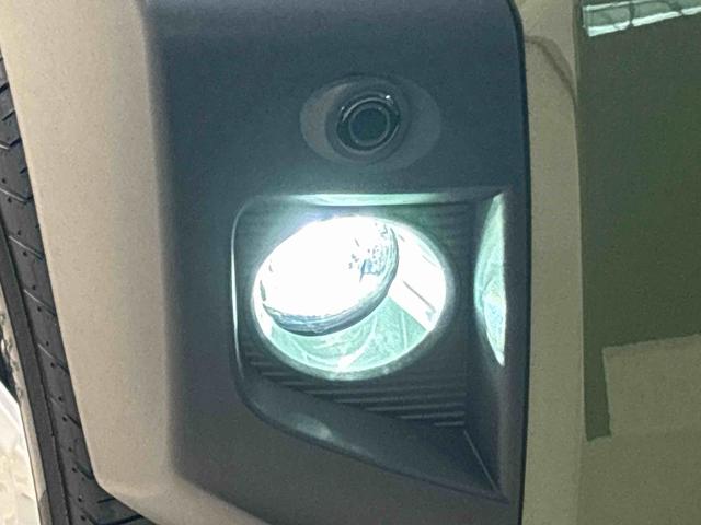 タフト Gターボ クロムベンチャー バックモニター シートヒーター スカイフィールトップ クロムパック メッキパック シルバーアンダーガーニッシュ インテリアアクセント LEDオートハイビーム&フォグランプ 電動パーキングブレーキ バックカメラ アルミホイール(45枚目)