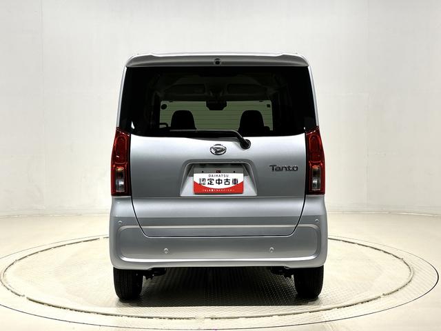 タント Ｘ　両側スライド片側電動スライドドア　キーフリーシステム　純正ナビ装着用アップグレードパック　運転席・助手席シートヒーター　電動式パワーステアリング　オートブレーキホールド機能　運転席シートリフター　チルトステアリング　格納式リヤドアサンシェード（9枚目）