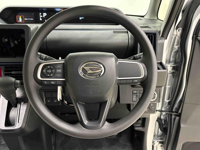 タント Ｘ　両側スライド片側電動スライドドア　キーフリーシステム　純正ナビ装着用アップグレードパック　運転席・助手席シートヒーター　電動式パワーステアリング　オートブレーキホールド機能　運転席シートリフター　チルトステアリング　格納式リヤドアサンシェード（12枚目）