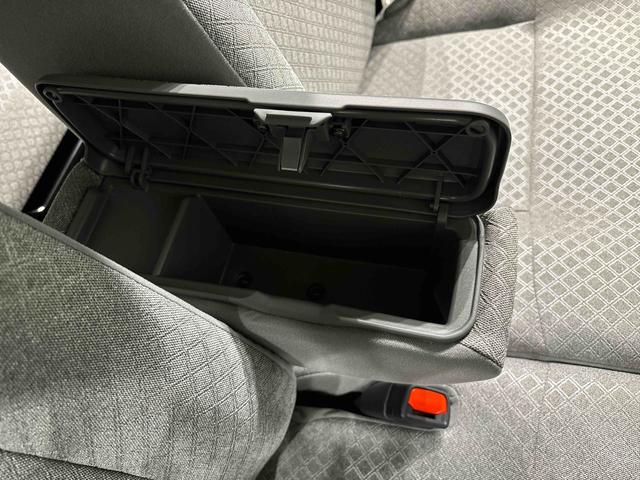 タント Ｘ　両側スライド片側電動スライドドア　キーフリーシステム　純正ナビ装着用アップグレードパック　運転席・助手席シートヒーター　電動式パワーステアリング　オートブレーキホールド機能　運転席シートリフター　チルトステアリング　格納式リヤドアサンシェード（30枚目）