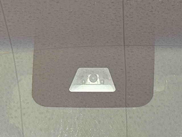 �t�����g�K���X�̒P��J�����ƃt�����g�O�����̃��U�[���[�_�[���A�g���āu�X�}�[�g�A�V�X�g�h�h�v�͏Փˉ���x���u���[�L�A�Փˌx��Ȃǂ̋@�\�ŁA���̂̉���̎x�����Q�̌y����}��A���S�^�]���T�|�[�g���܂��I