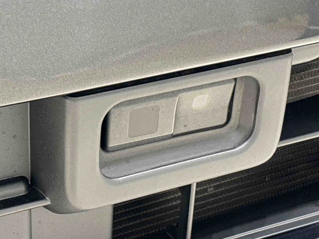 �t�����g�O�����̃��U�[���[�_�[�Z���T�[���P��J�����ƘA�g���đO�����Ď��B�Փˉ�����邢�͔�Q�y�����A�V�X�g���܂��B