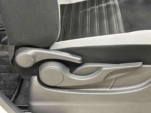 �^�]��̑̊i�ɍ��킹�ĉ^�]�Ȃ̍��ʂ̍����������ł���V�[�g���t�^�[���t���Ă܂�