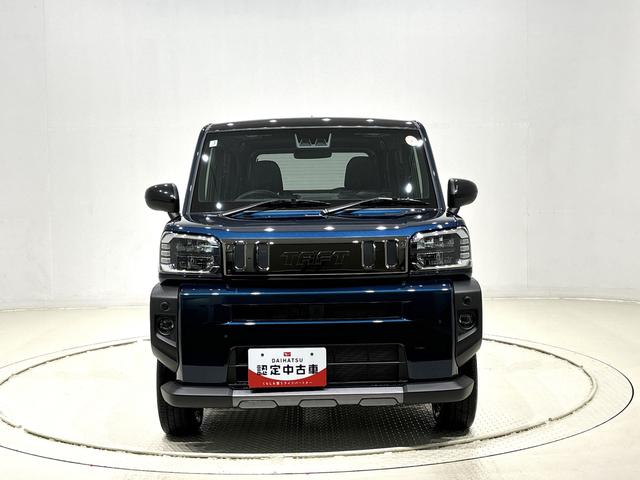 タフト Ｇ　ダーククロムベンチャー　バックカメラ付き　スカイフィールトップ　クロムパック　メッキパック　シルバーアンダーガーニッシュ　インテリアアクセント　ＬＥＤオートライト＆フォグランプ　電動パーキングブレーキ　バックカメラ　アルミホイール（6枚目）