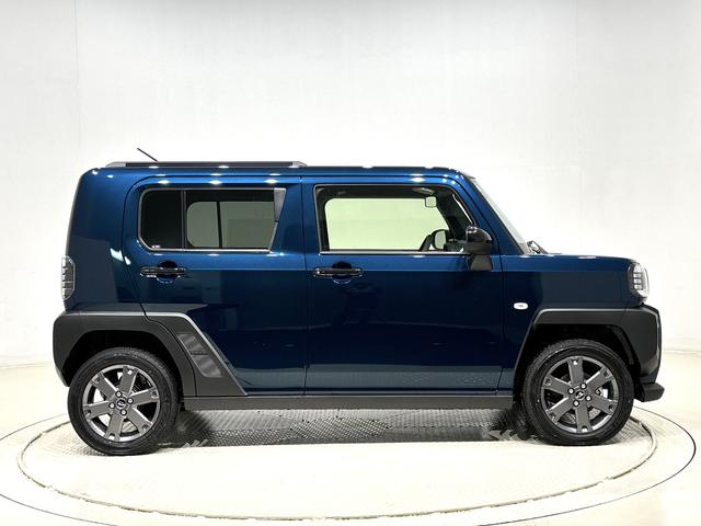 タフト Ｇ　ダーククロムベンチャー　バックカメラ付き　スカイフィールトップ　クロムパック　メッキパック　シルバーアンダーガーニッシュ　インテリアアクセント　ＬＥＤオートライト＆フォグランプ　電動パーキングブレーキ　バックカメラ　アルミホイール（7枚目）