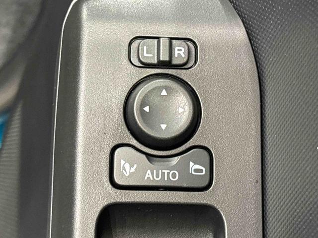 タフト Ｇ　ダーククロムベンチャー　バックカメラ付き　スカイフィールトップ　クロムパック　メッキパック　シルバーアンダーガーニッシュ　インテリアアクセント　ＬＥＤオートライト＆フォグランプ　電動パーキングブレーキ　バックカメラ　アルミホイール（25枚目）