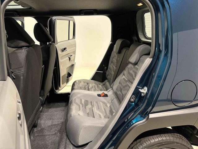 タフト Ｇ　ダーククロムベンチャー　バックカメラ付き　スカイフィールトップ　クロムパック　メッキパック　シルバーアンダーガーニッシュ　インテリアアクセント　ＬＥＤオートライト＆フォグランプ　電動パーキングブレーキ　バックカメラ　アルミホイール（35枚目）